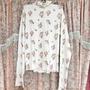 ❗Deal❗Floral Ruffle Turtleneck